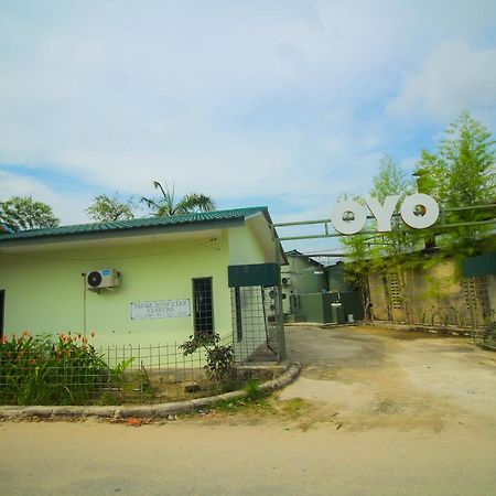 Oyo 1596 Taman Homestay Syariah Dumai Eksteriør bilde